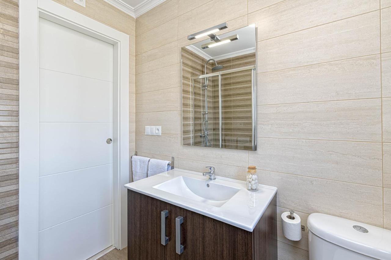 Ferienwohnung Benalmadena, Frente A La Playa Y Puerto Marina Exterior foto